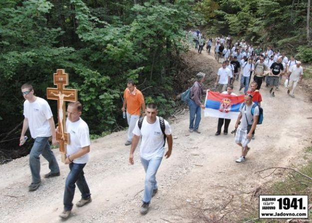Узношење Часног Крста Мученичком стазом Јадовничком - 24.06.2012.